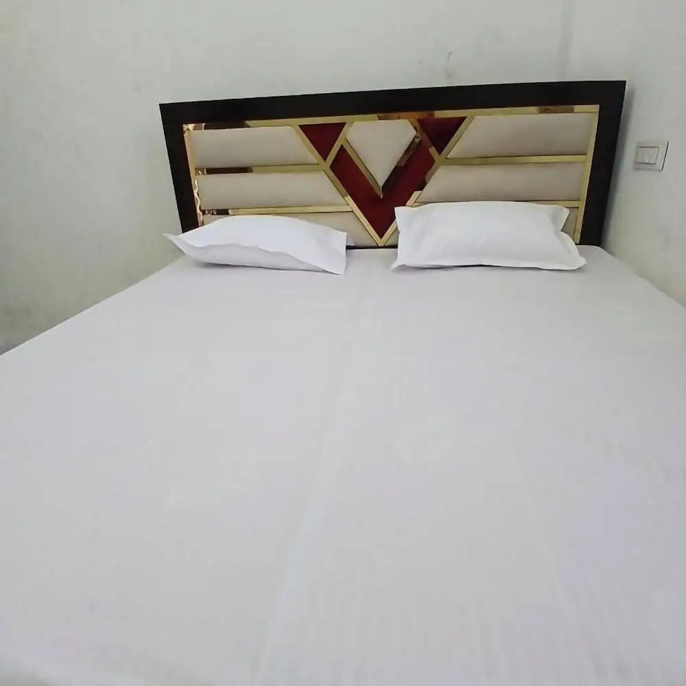 Awadh Biharee Inn