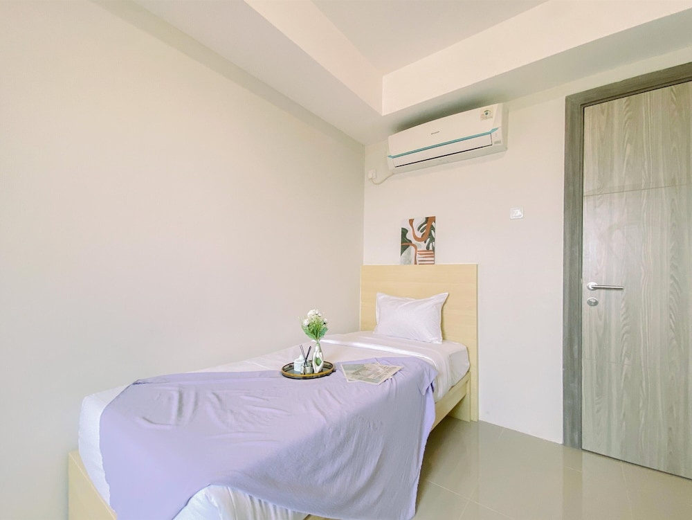 Modern Look 2Br Apartment At Anwa Residence