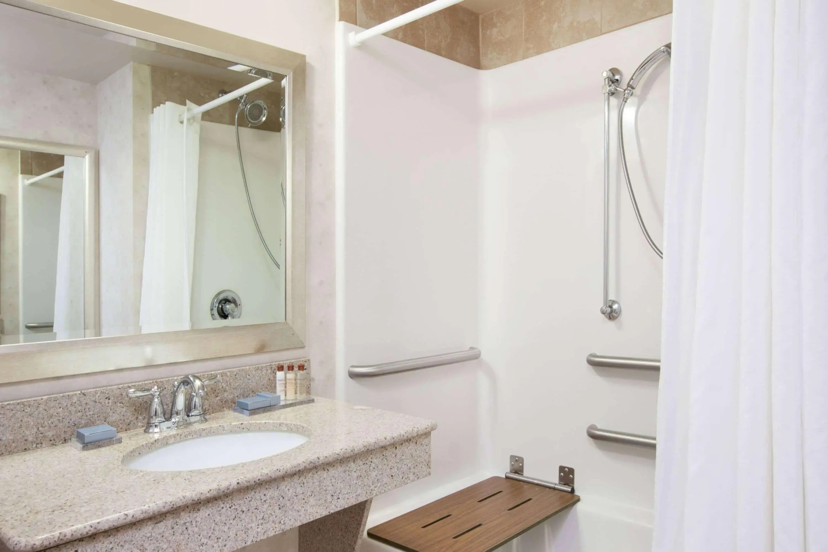 Photo - Fairfield Inn & Suites by Marriott Rome