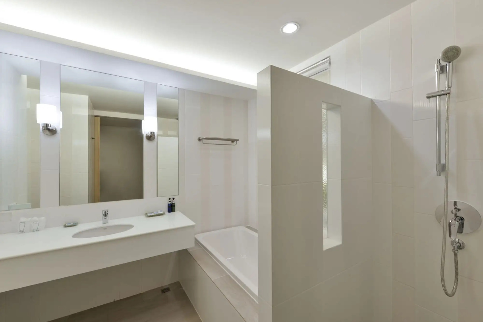 Photo - Hisea Huahin Hotel