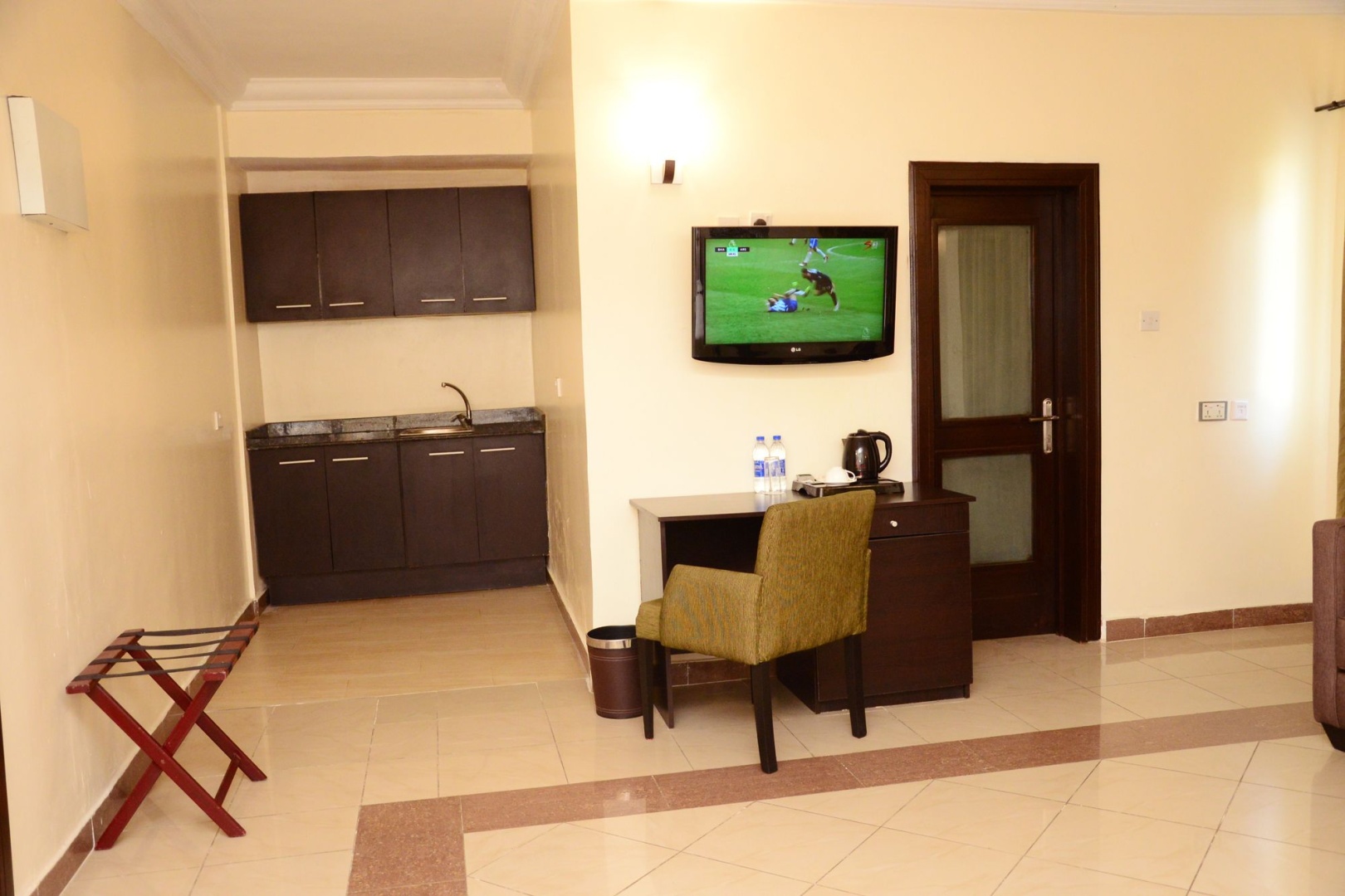 Best Western The Island Hotel