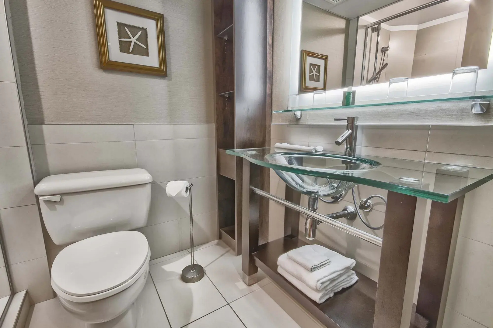 Foto - L'Hôtel Québec par JARO