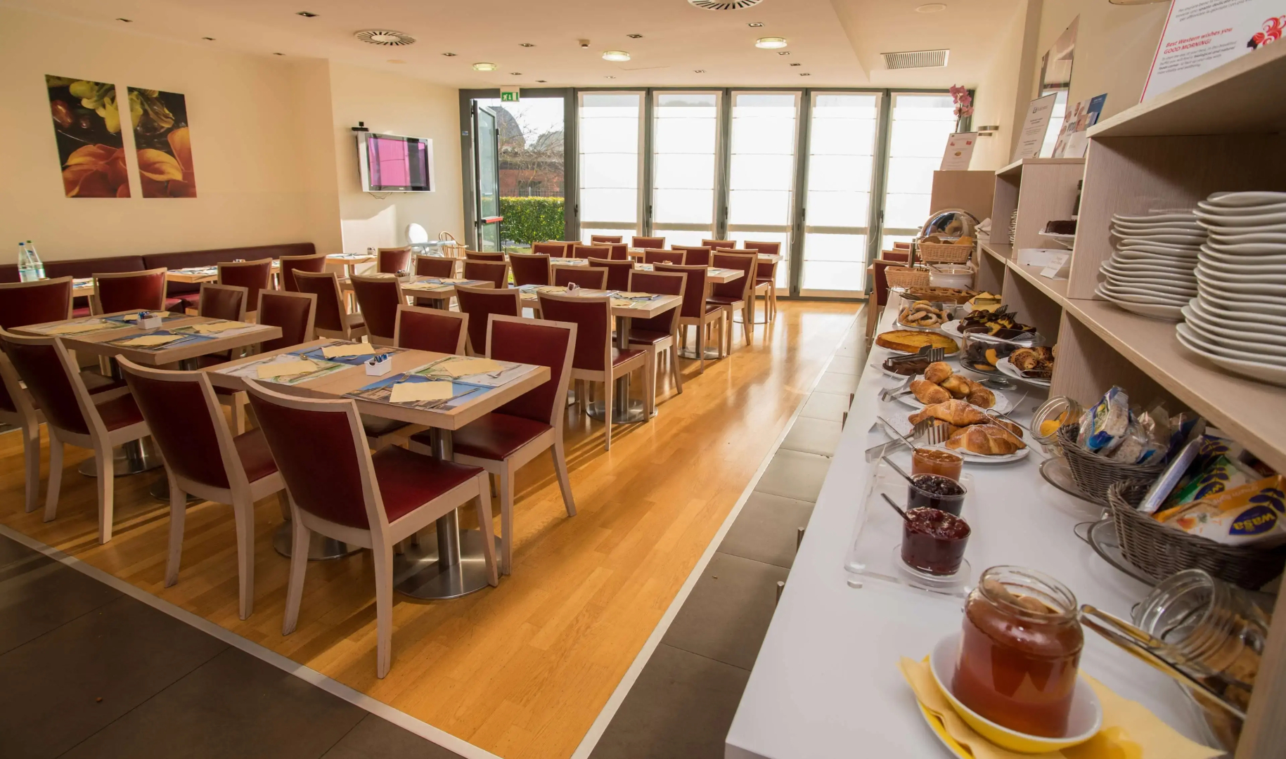 Photo - Best Western Palace Inn Hotel