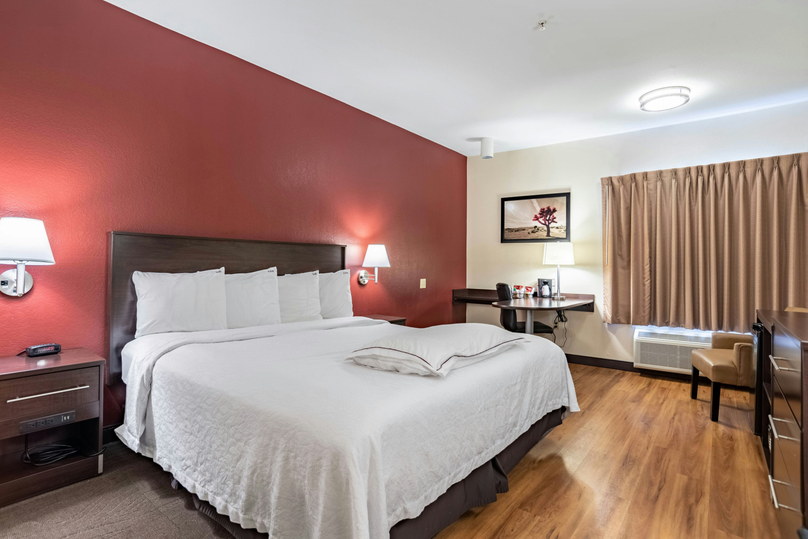 Photo - Red Roof Inn PLUS+ Phoenix West