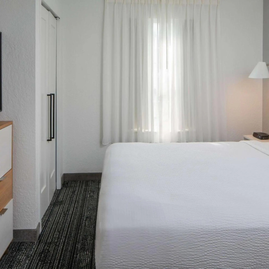 Photo - Sonesta Simply Suites Falls Church