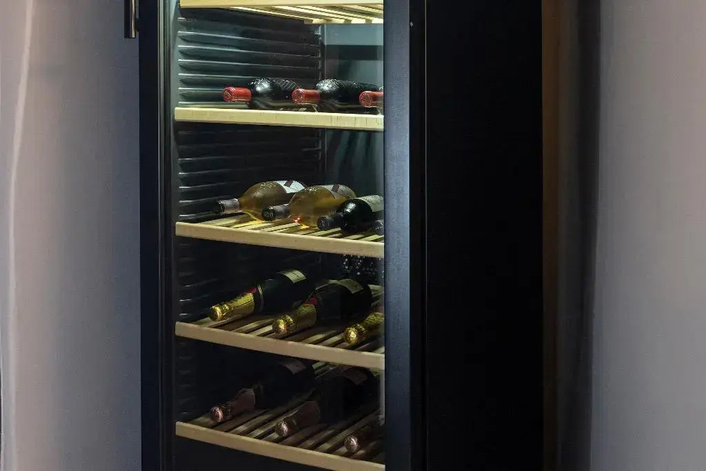 Photo - Kivotos Santorini - Preferred Hotels & Resorts