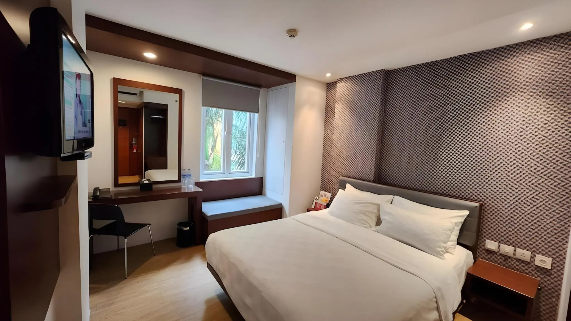Photo - M Hotel Jakarta
