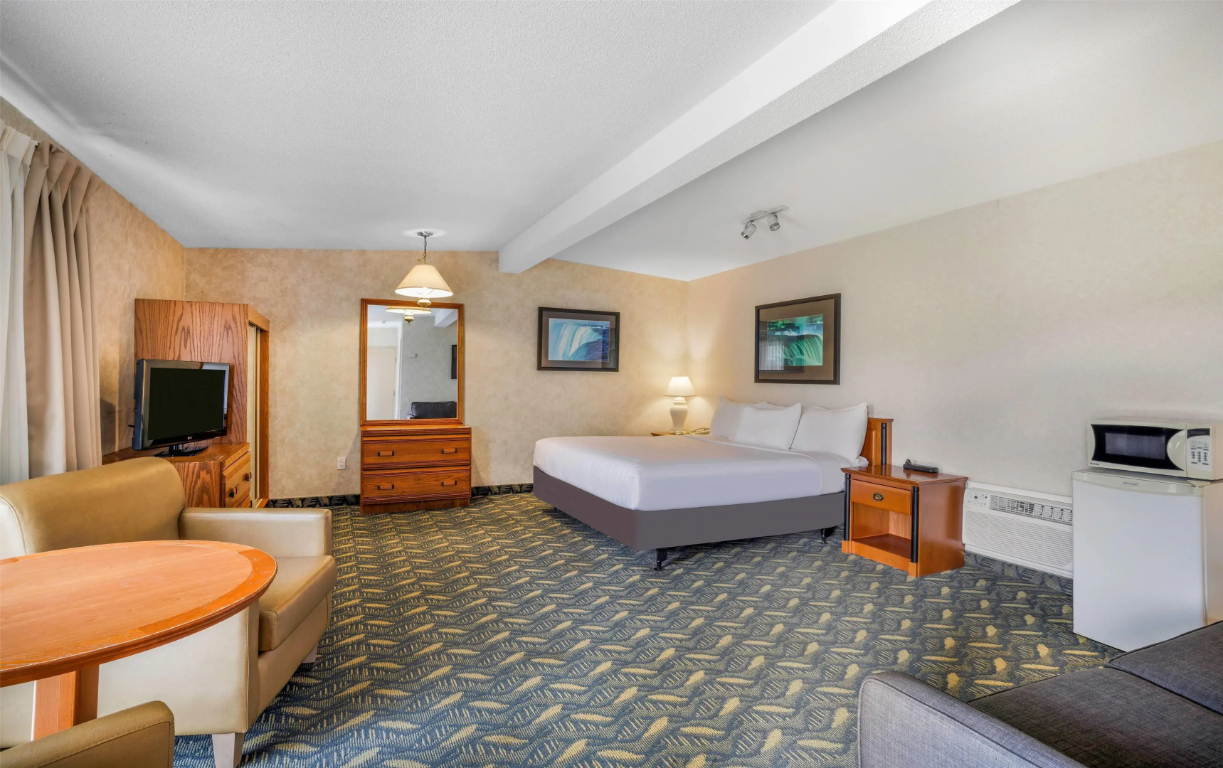 Foto - Travelodge by Wyndham Niagara Falls At the Falls