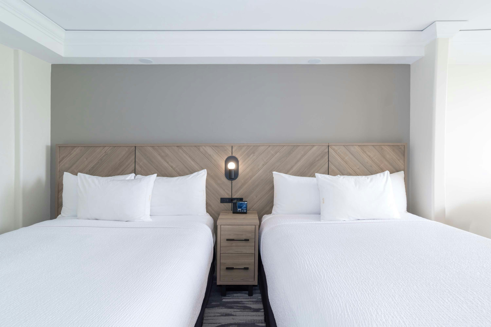 Photo - Sandman Signature Toronto Airport Hotel