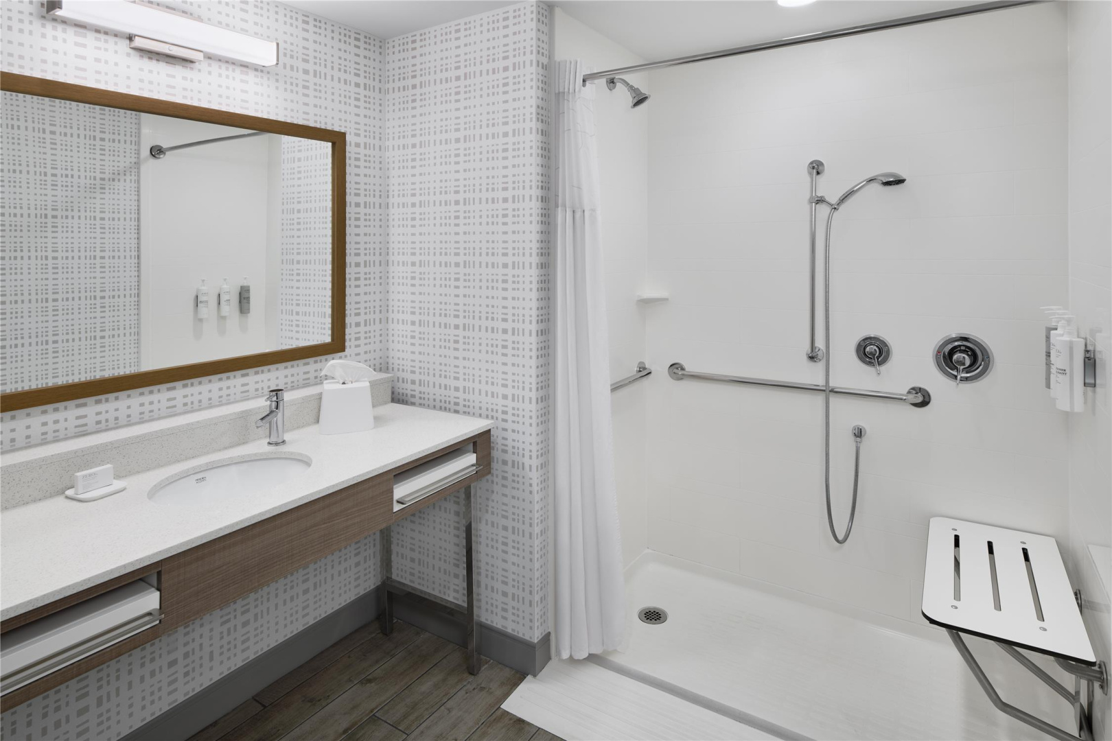 Photo - Hampton Inn & Suites Syracuse North Airport Area
