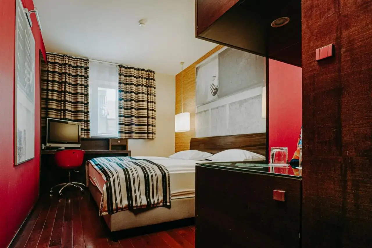 Photo - Honest Budapest by Chic & Basic