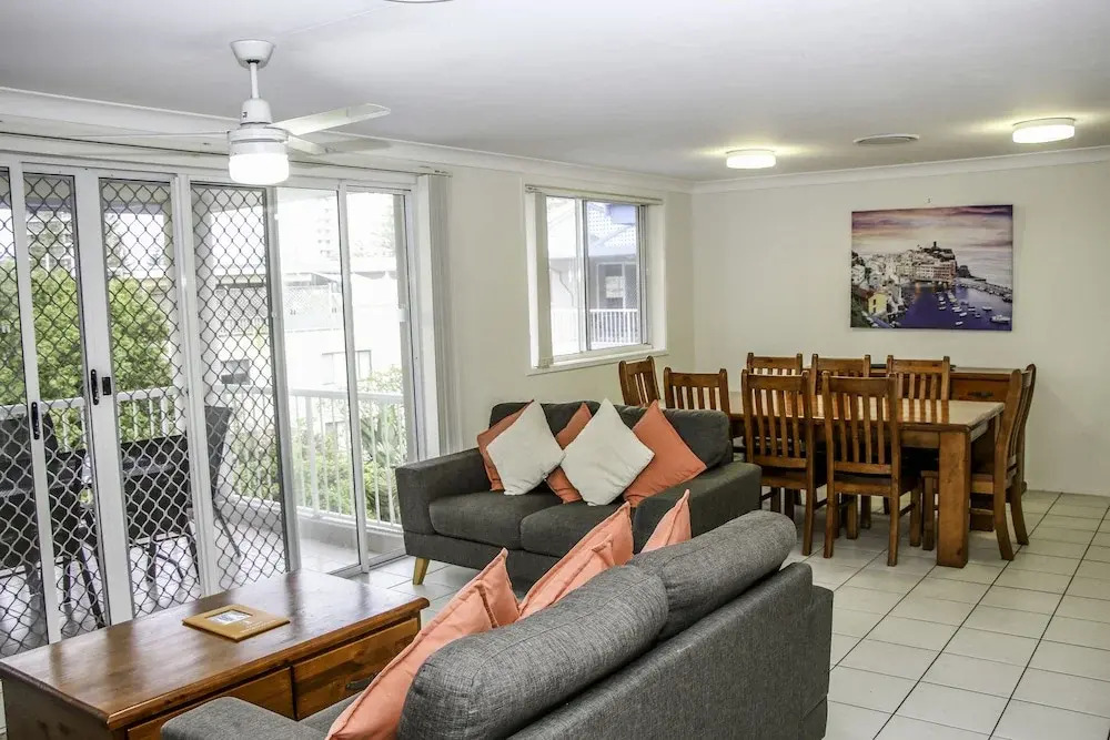 Photo - Surfers Beach Holiday Apartments