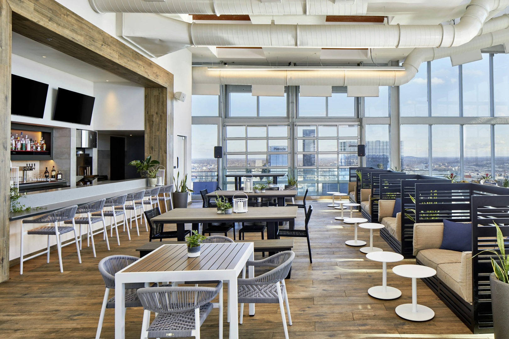 Photo - Embassy Suites by Hilton Nashville Downtown