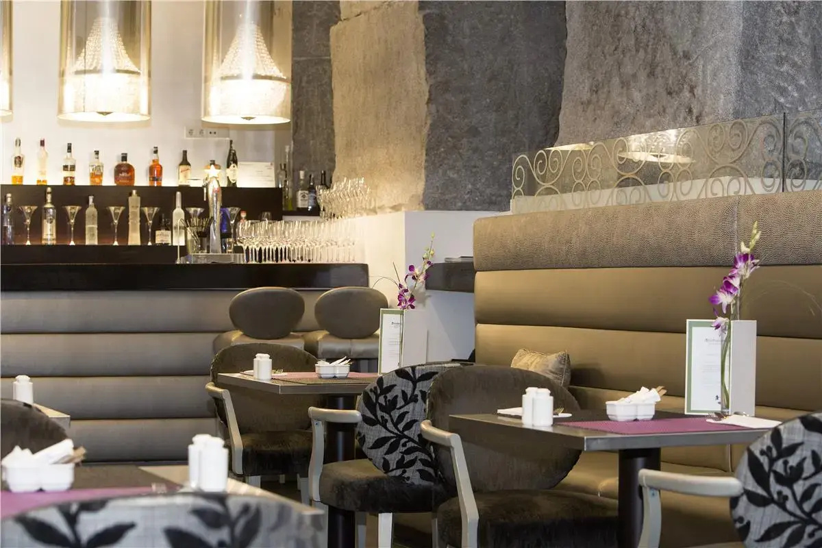 Photo - Hospes Puerta de Alcalá, a Member of Design Hotels
