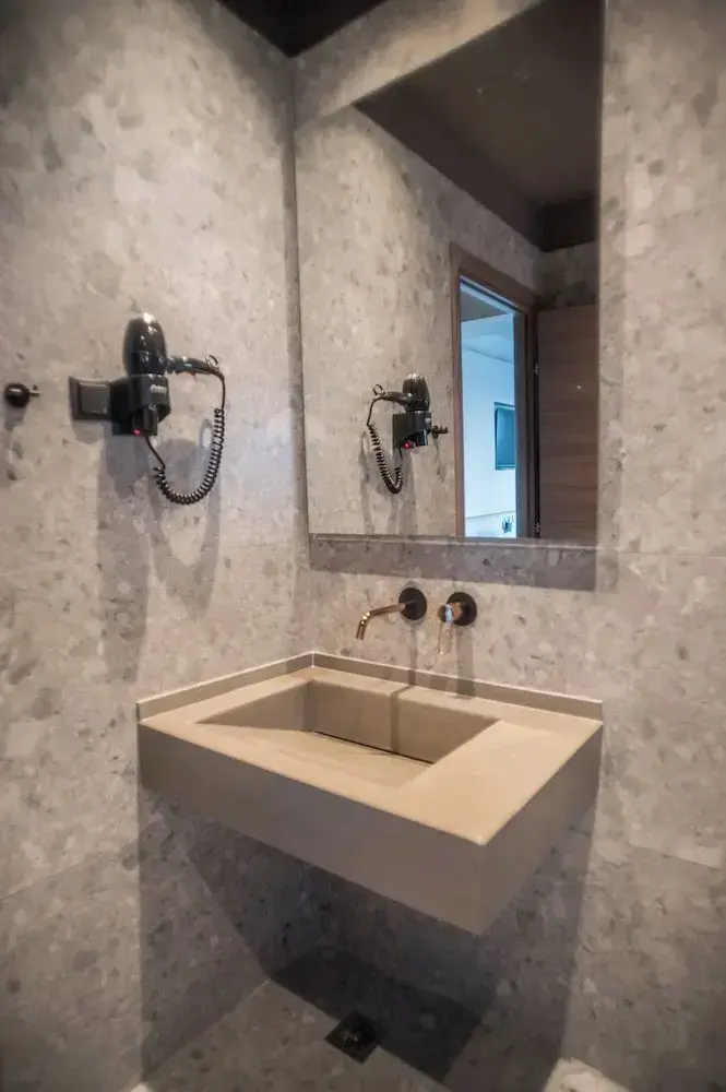 Photo - The Summit Escape