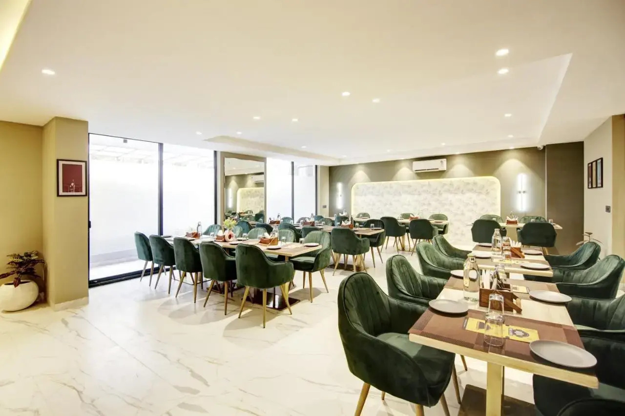 Photo - Saltstayz Premier - Galleria Market Road & Sector 27