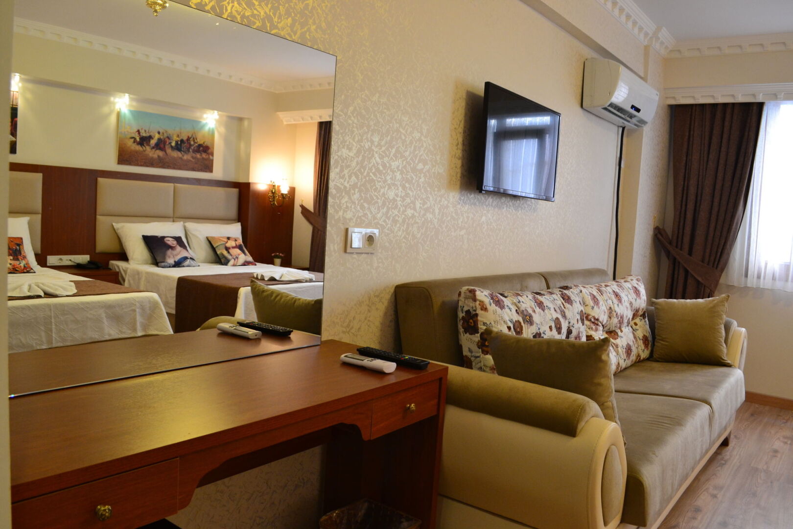 Photo - Peradise Hotel