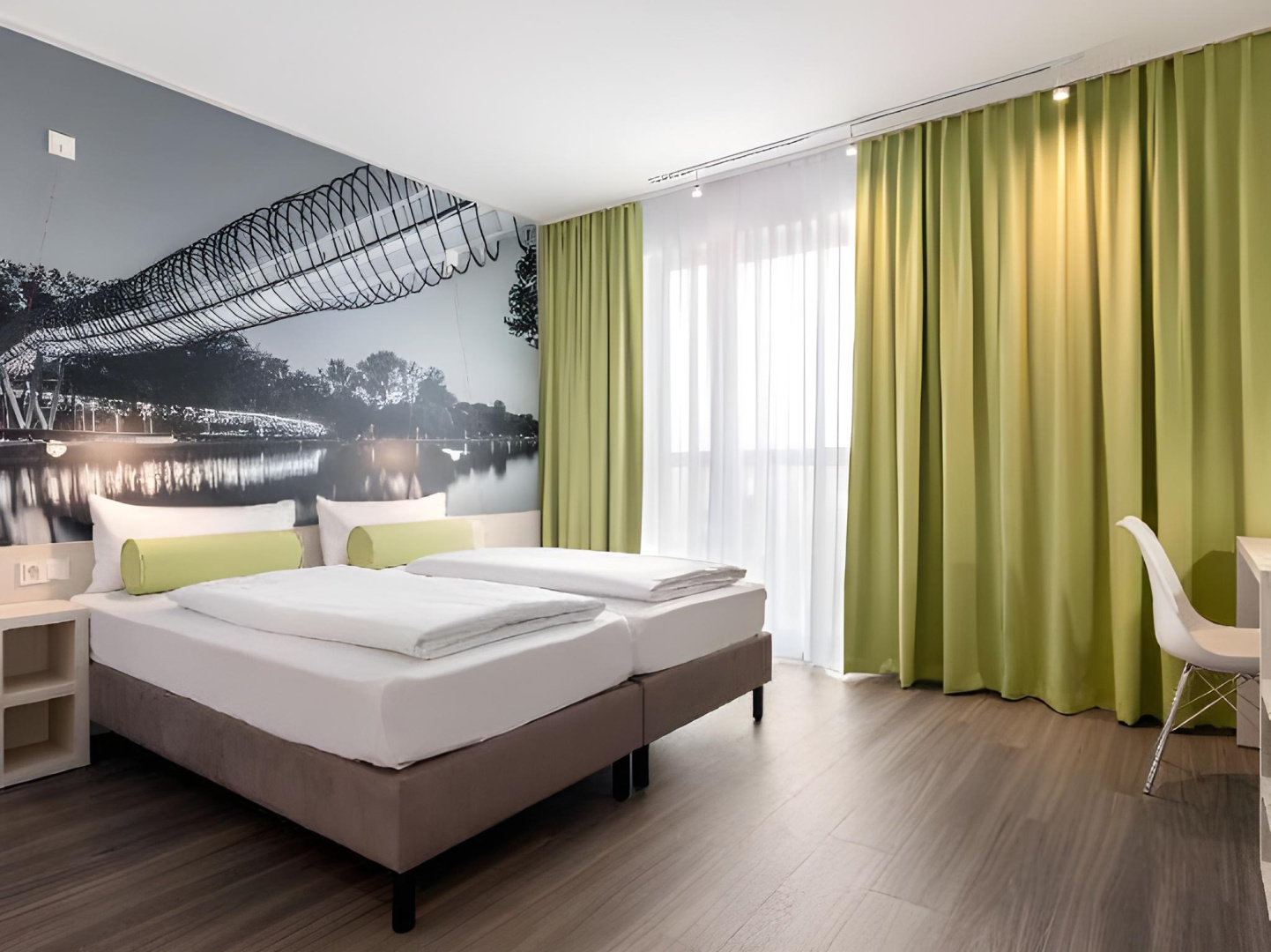 Photo - Premier Inn Hamburg City Berliner Tor