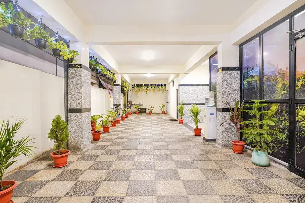 Photo - FabHotel Eminent Suites Banjara Hills - Nr LV Prasad Institute