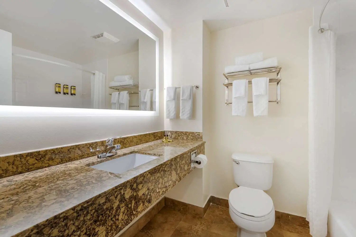 Photo - Best Western Plus Universal Inn