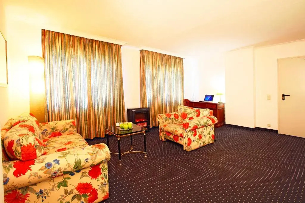 Photo - INA Hotel Royal