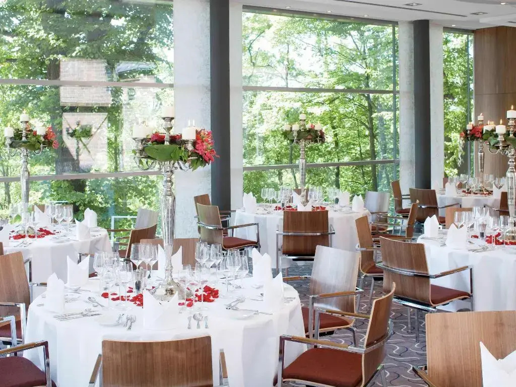 Foto - MÖVENPICK Hotel Hamburg City, historischer Wasserturm im Schanzenpark
