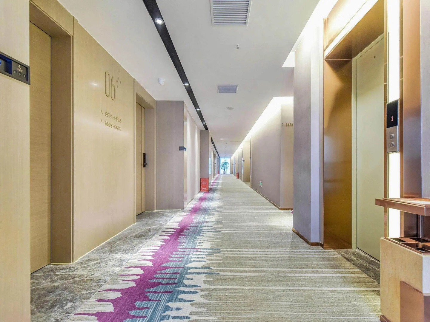 Lavande Hotels(Bishan Subway Station  Yuquan Lake Park Branch)