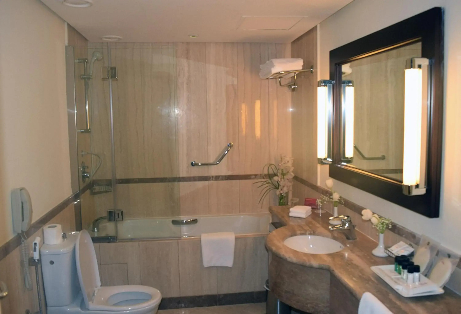 Photo - Madinah Mövenpick Hotel