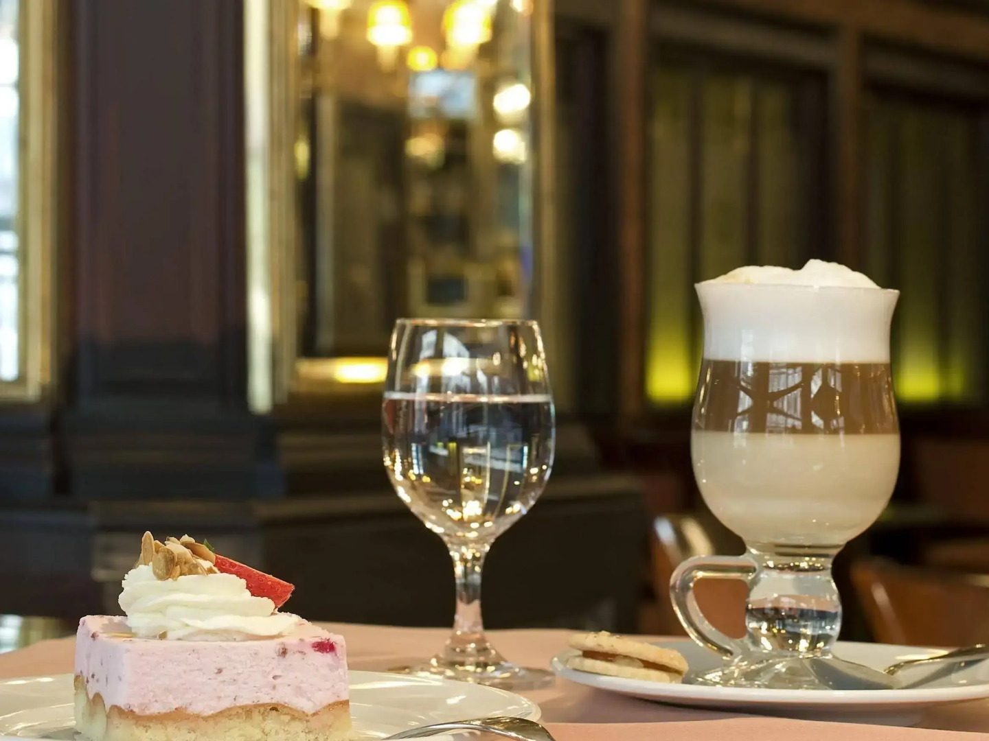 Foto - Danubius Hotel Astoria City Center