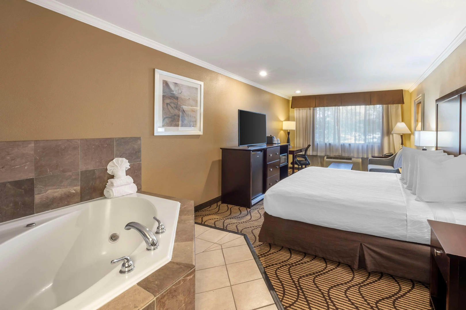 Photo - Best Western Plus Orchid Hotel & Suites