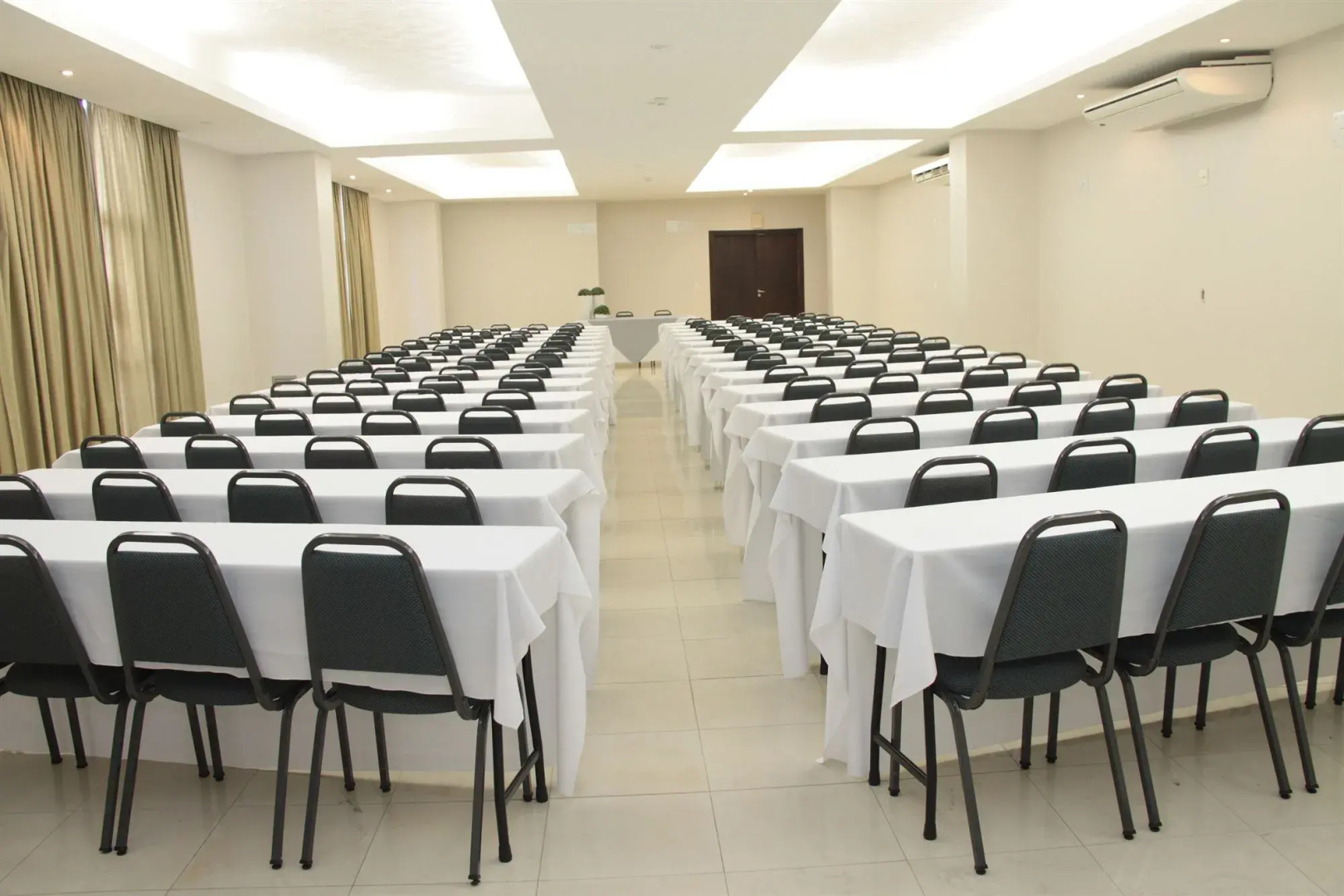 Foto - Oasis Tower Hotel