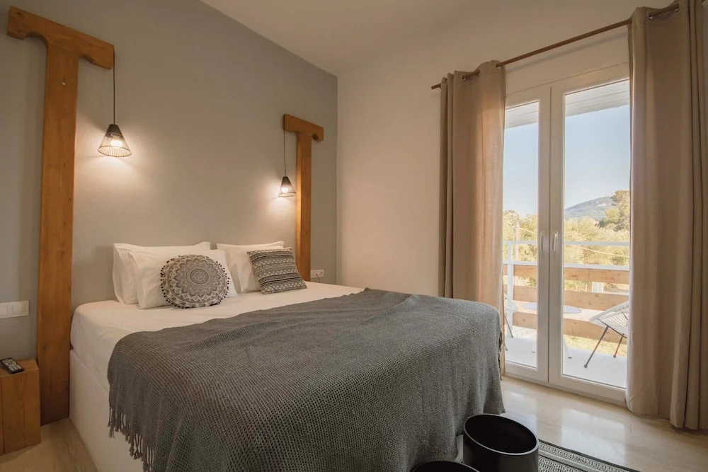 Photo - BOHOTEL Messonghi - Designer's Hotel