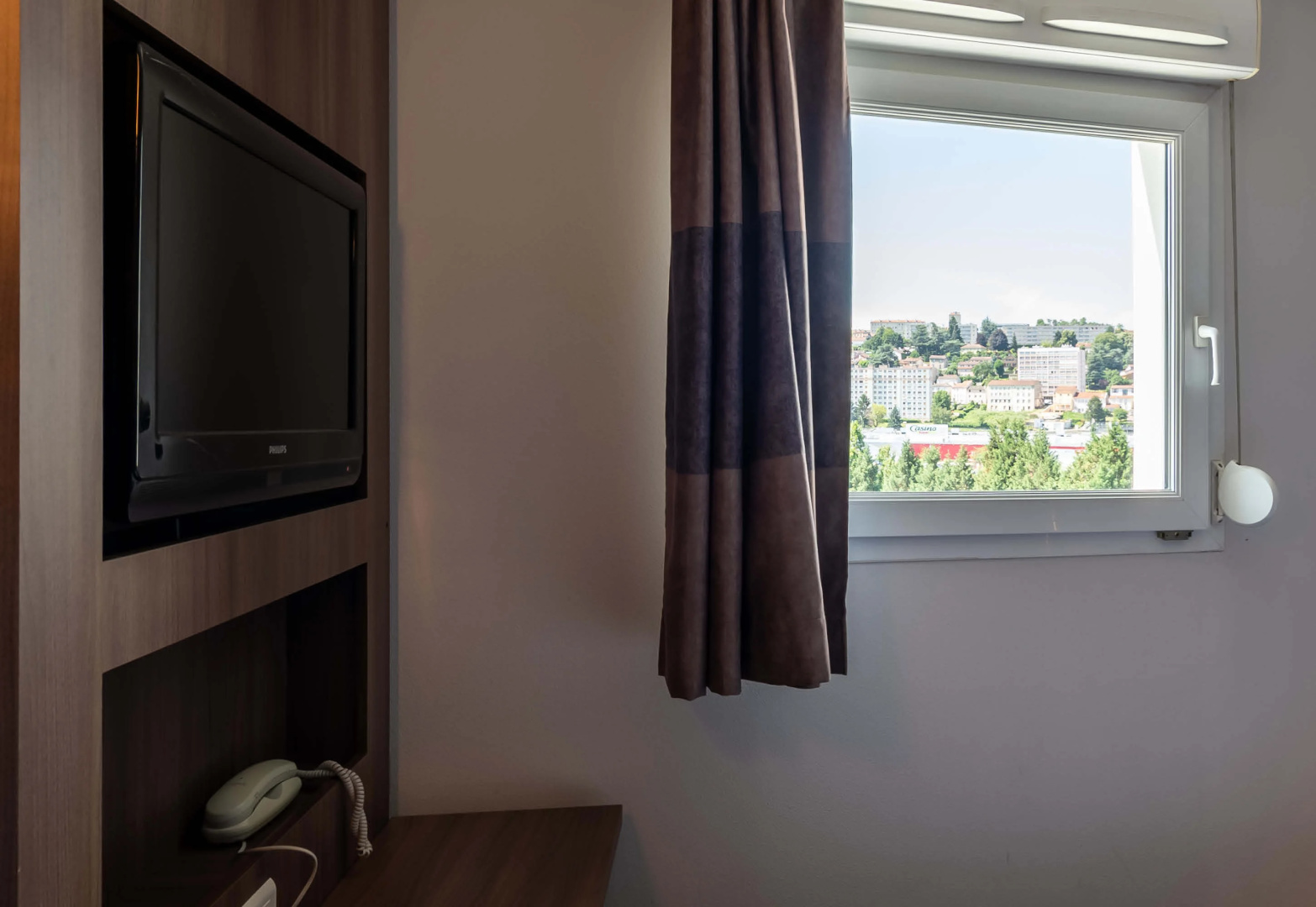 Photo - B&B HOTEL Saint-Etienne Monthieu