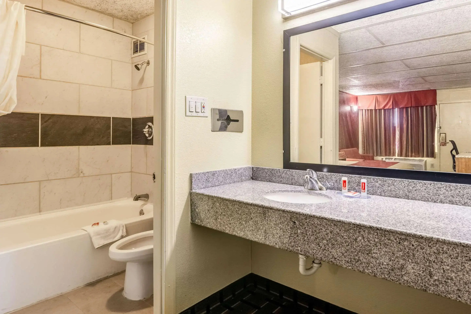 Photo - Econo Lodge Charlotte Airport Area