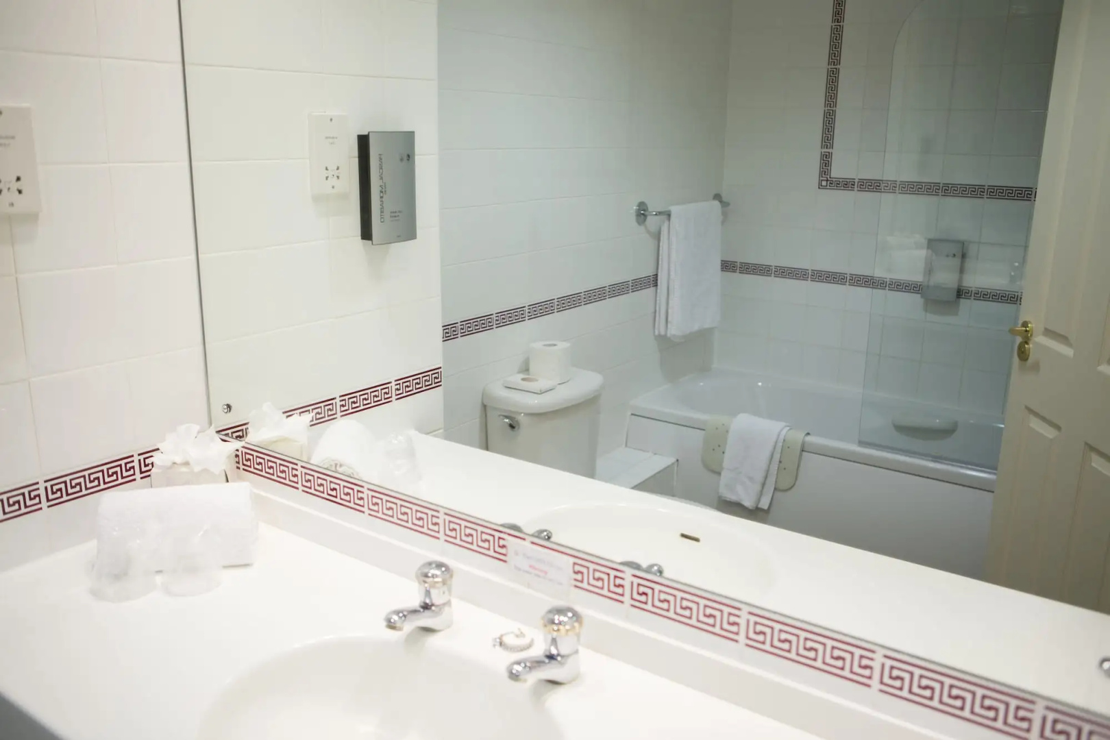 Photo - Best Western Gables Hotel