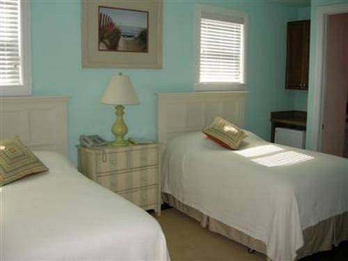 Long Island Breeze Resort and Yacht Club