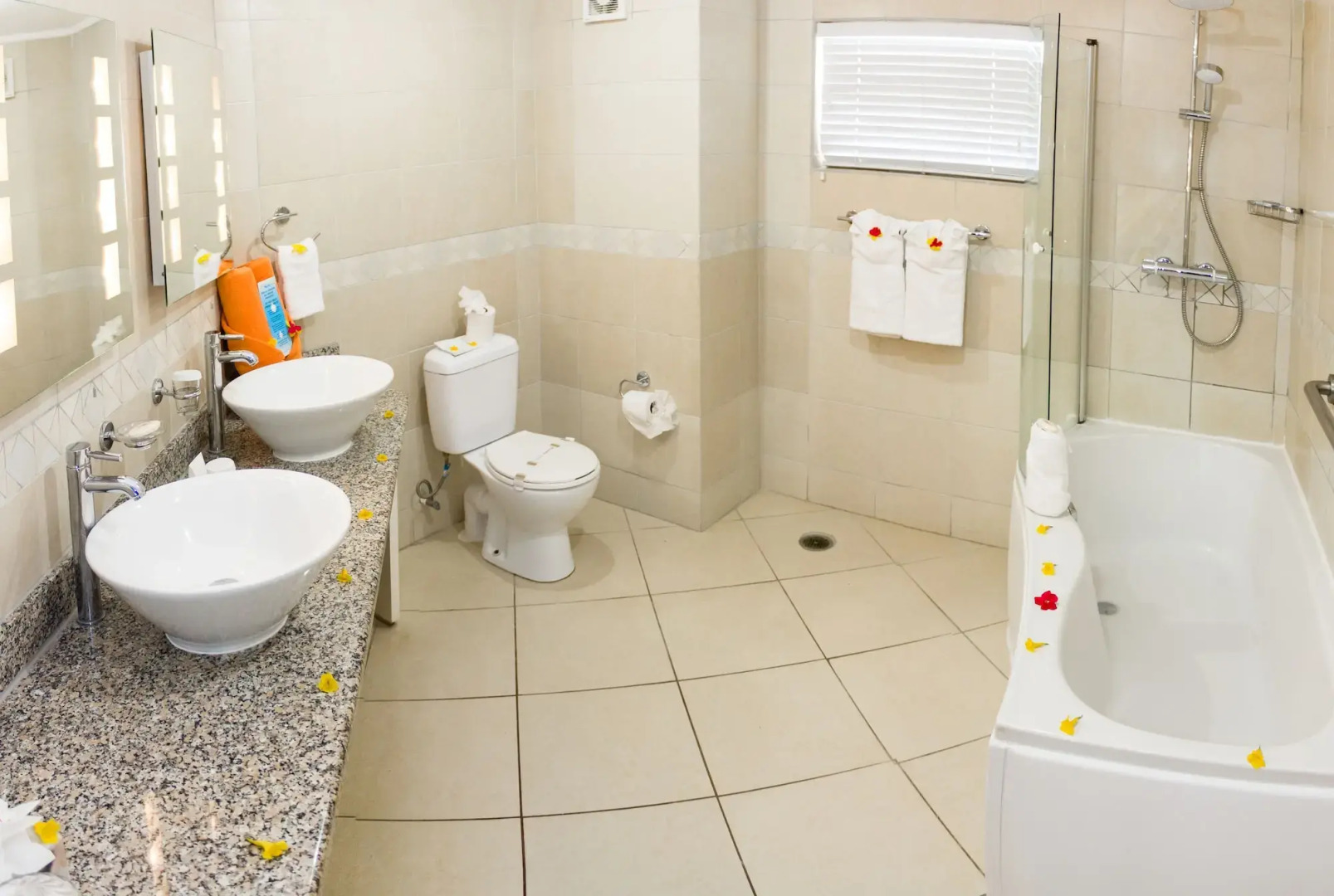 Photo - Bay Gardens Beach Resort & Spa