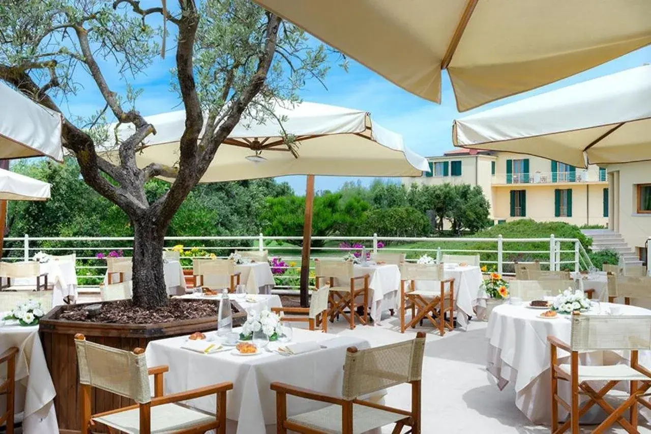 Photo - Tombolo Talasso & Beach Resort
