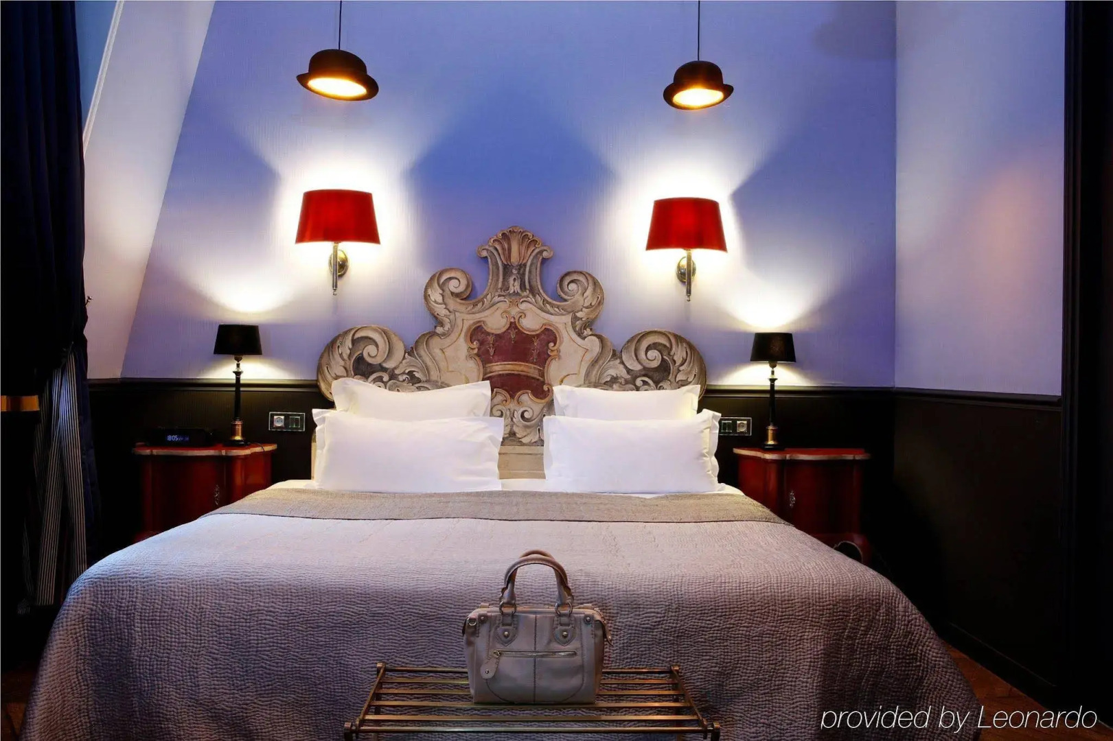 Photo - Saint James Paris