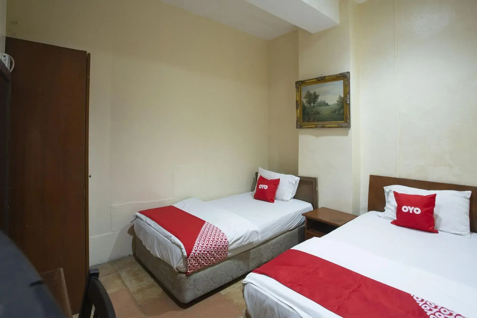 Photo - SPOT ON 90137 Casavilla Hotel Pudu
