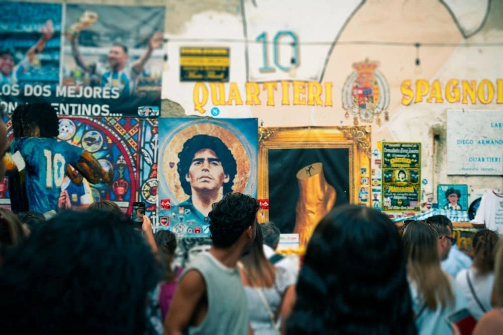 Photo - Mira Maradona