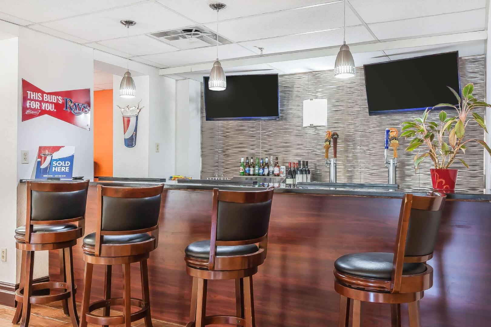 Photo - Comfort Inn St Petersburg North