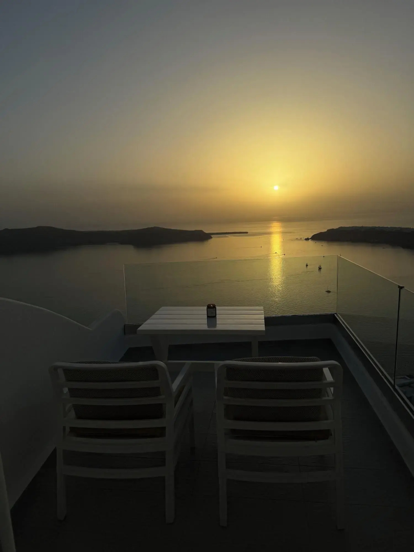 Photo - Unique Suites