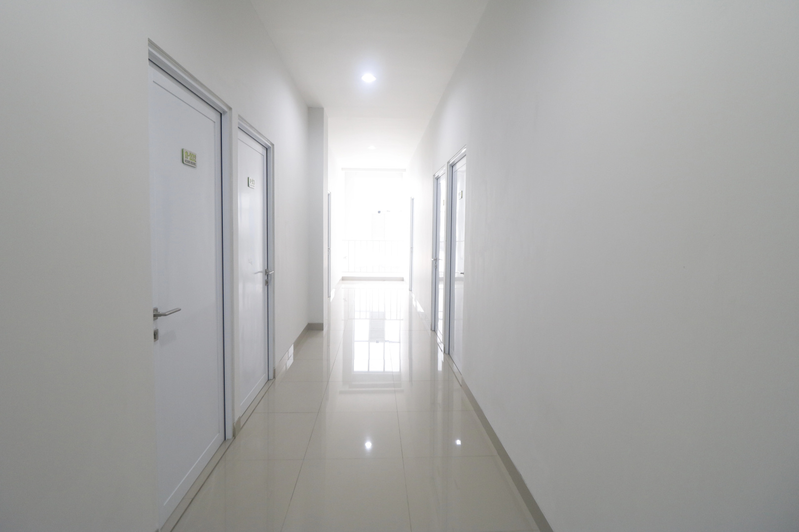 Foto - RedDoorz Plus near Living Plaza Jababeka