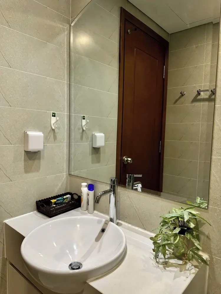 Photo - Landmark 81 and Landmark 6