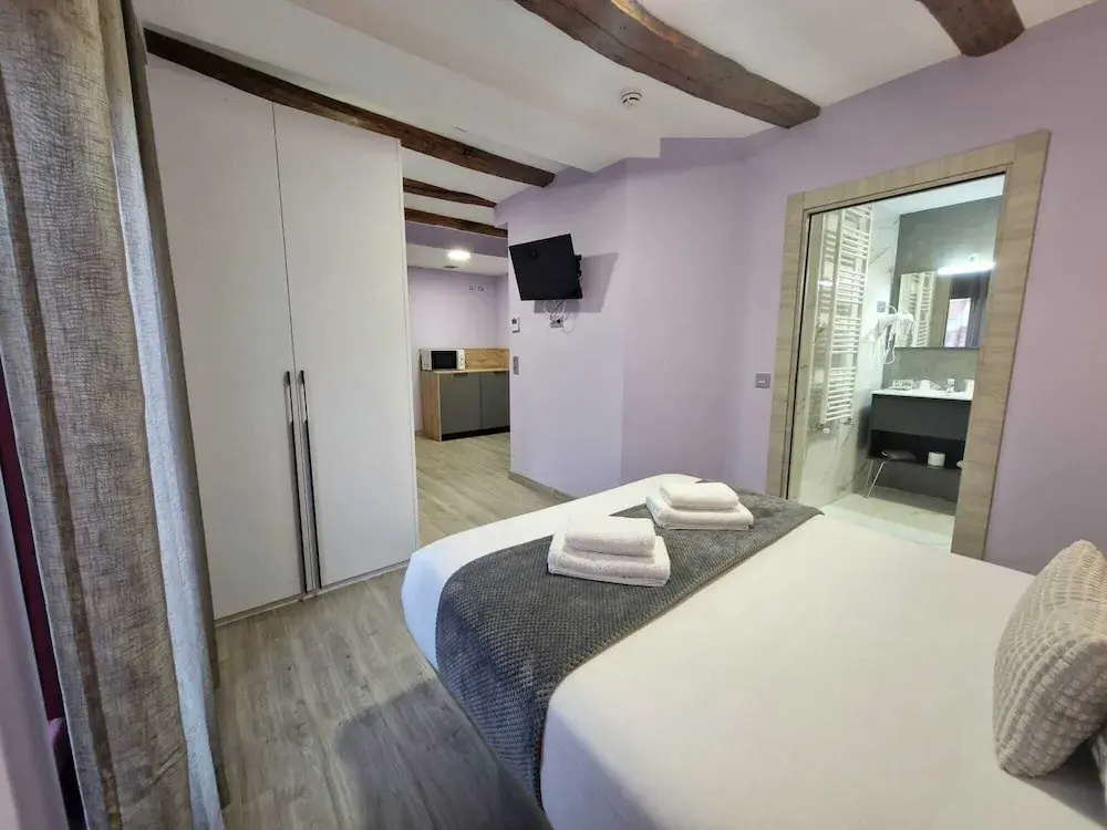 Photo - Feeling Home - Suites&Rooms