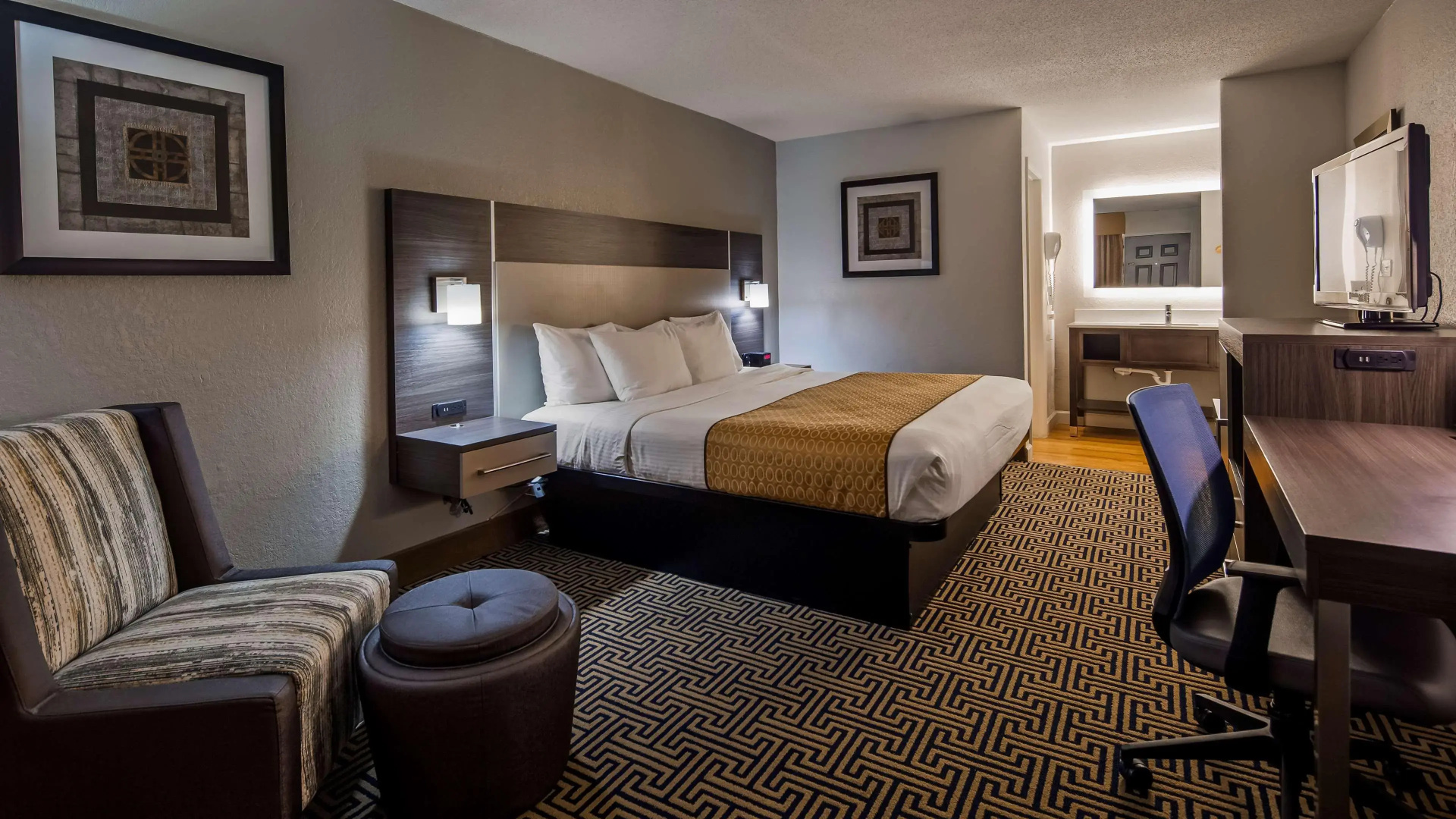 Photo - Best Western Central Inn