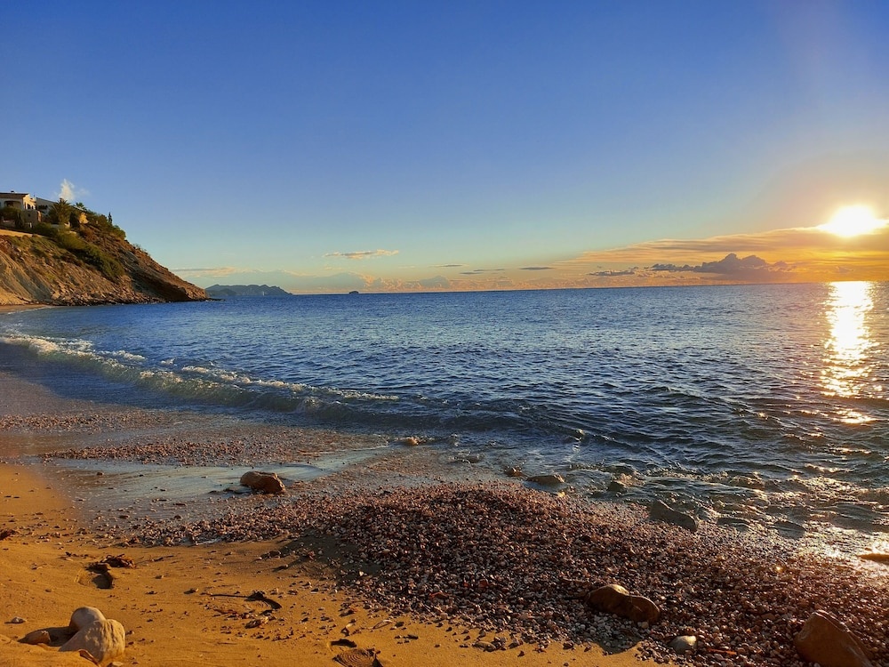 Photo - Cala Lanuza Suites