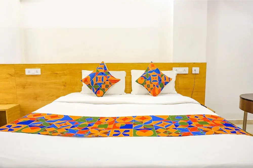 Photo - FabHotel Saffron Inn I - Nr Darshan Museum