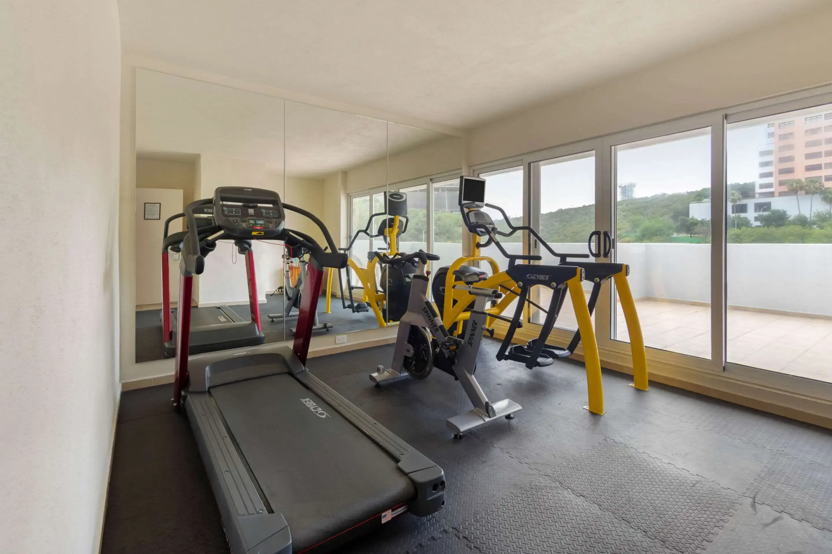 Photo - Comfort Inn Monterrey Valle